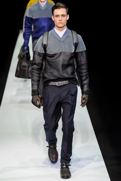 Look 50